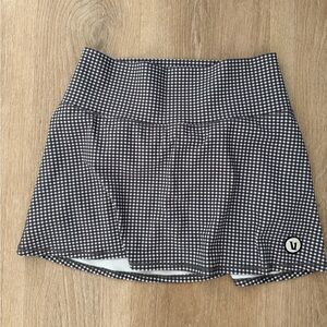 Vuori volley gingham Skirt pristine condition